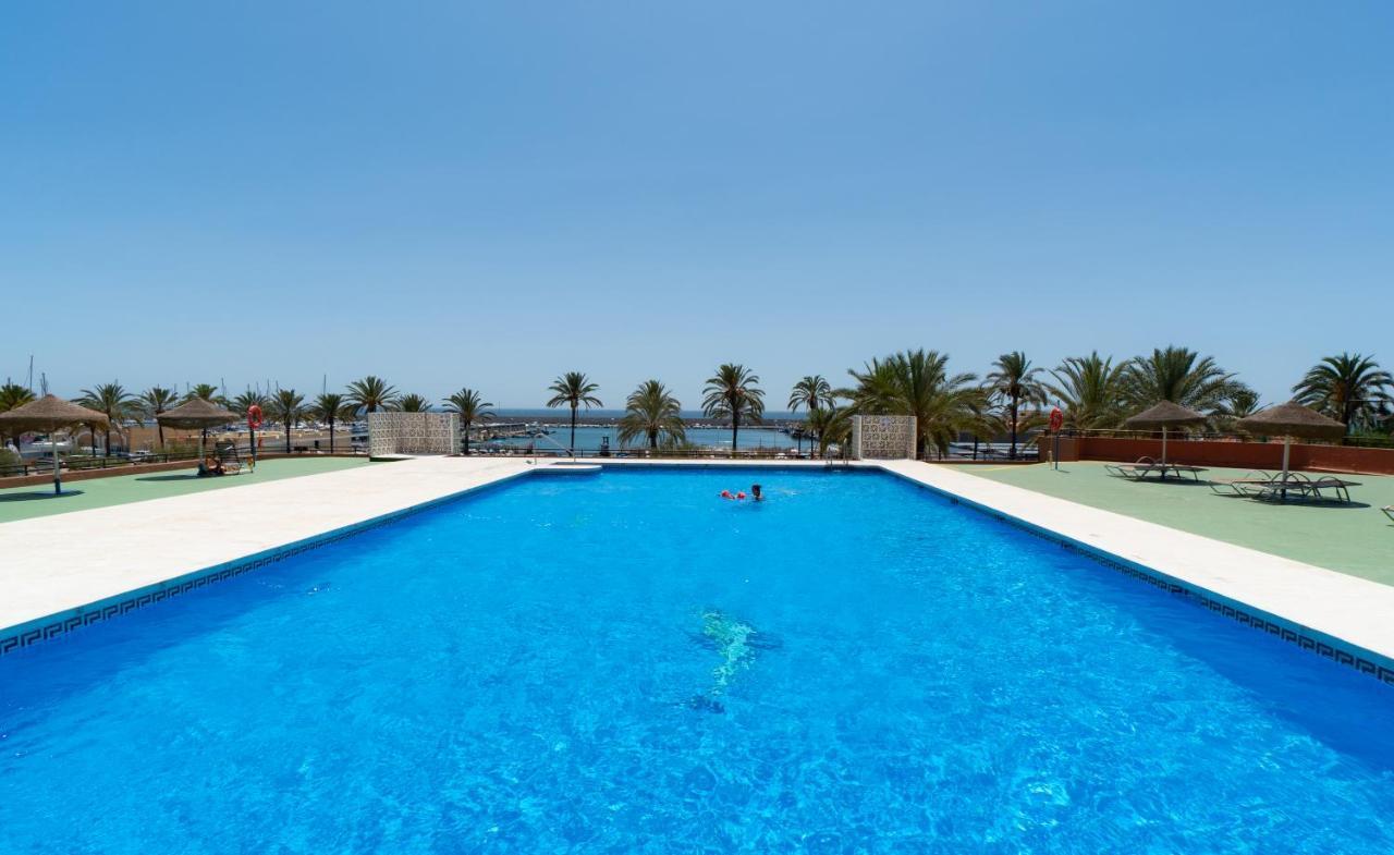 Sur Suites Palmeras 10 Фуeнхирола Екстериор снимка