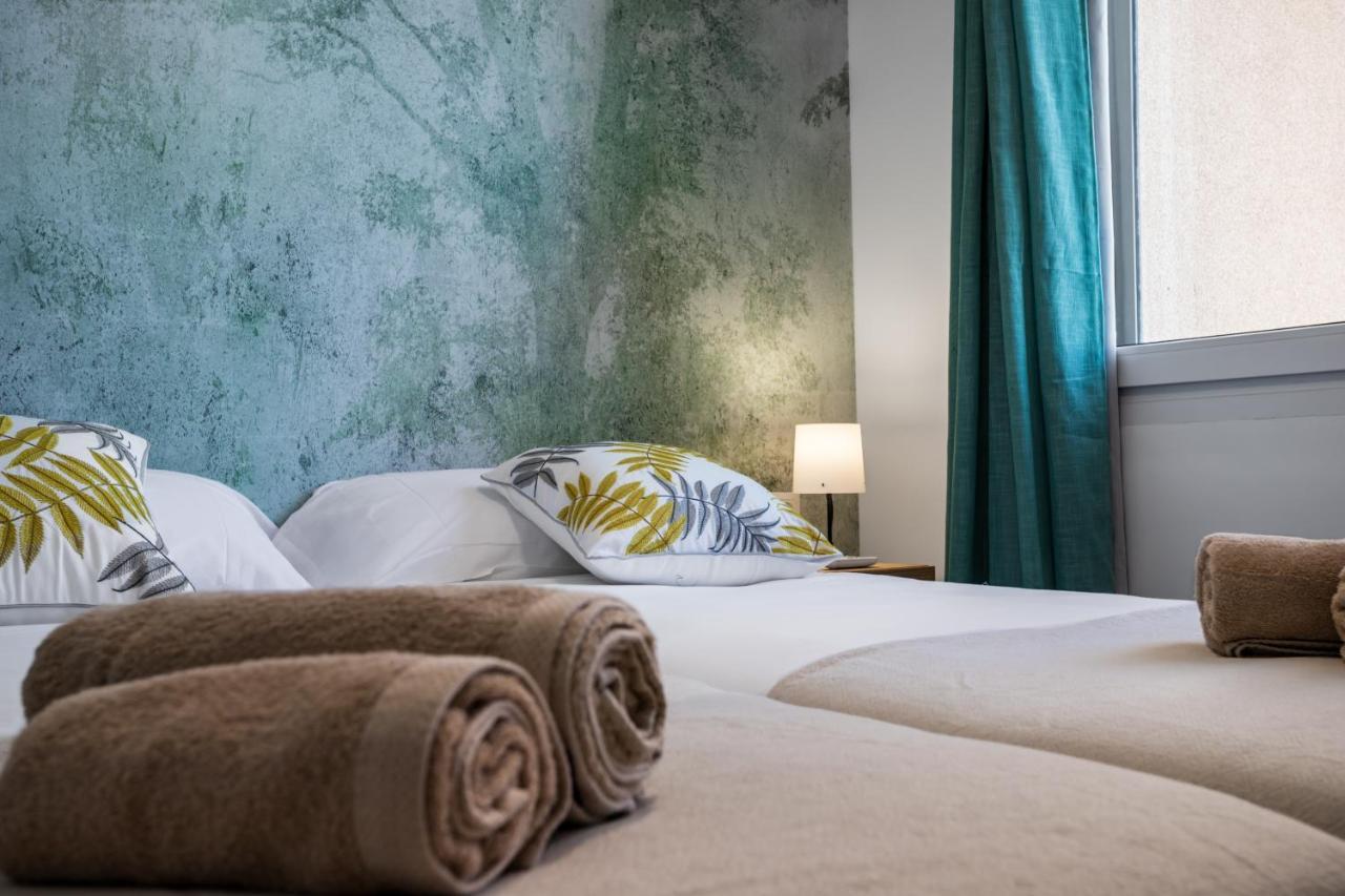Sur Suites Palmeras 10 Фуeнхирола Екстериор снимка