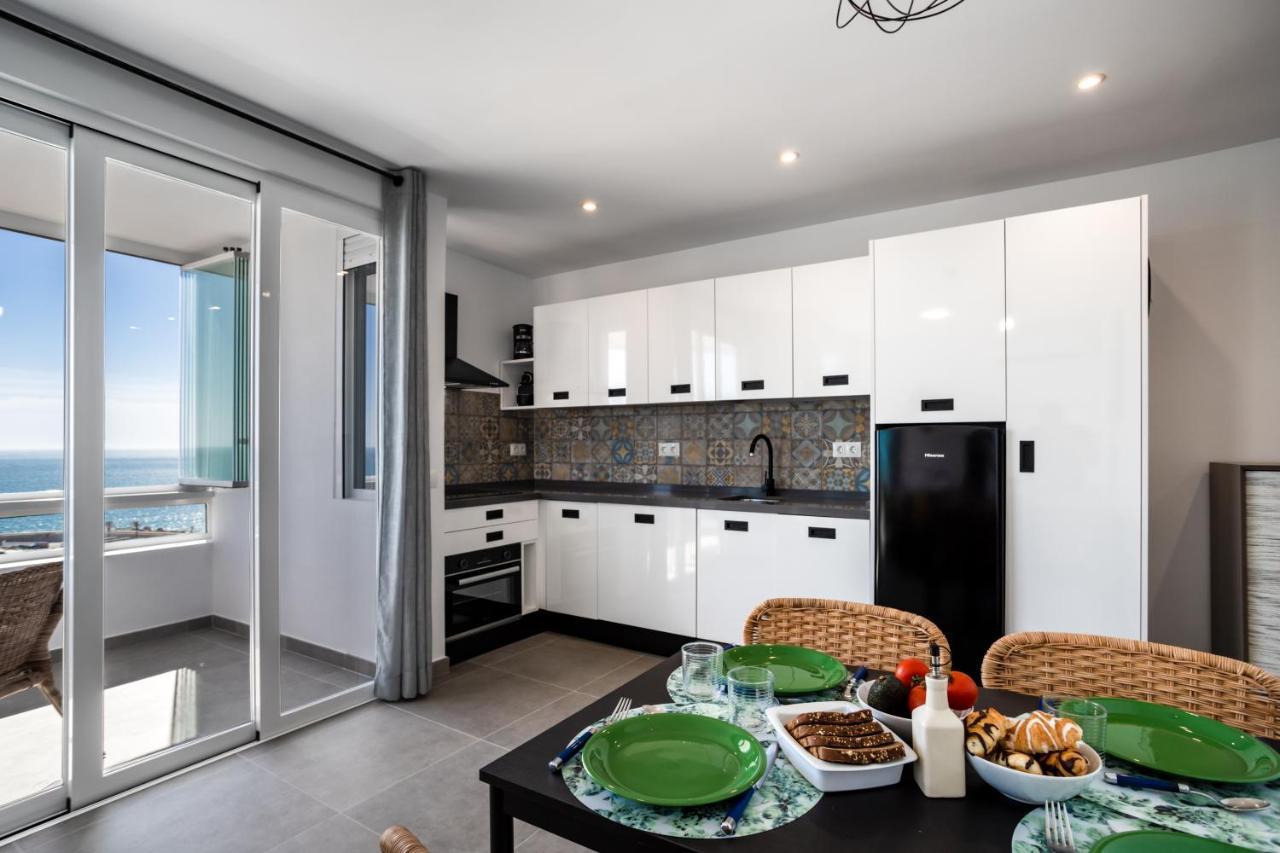 Sur Suites Palmeras 10 Фуeнхирола Екстериор снимка