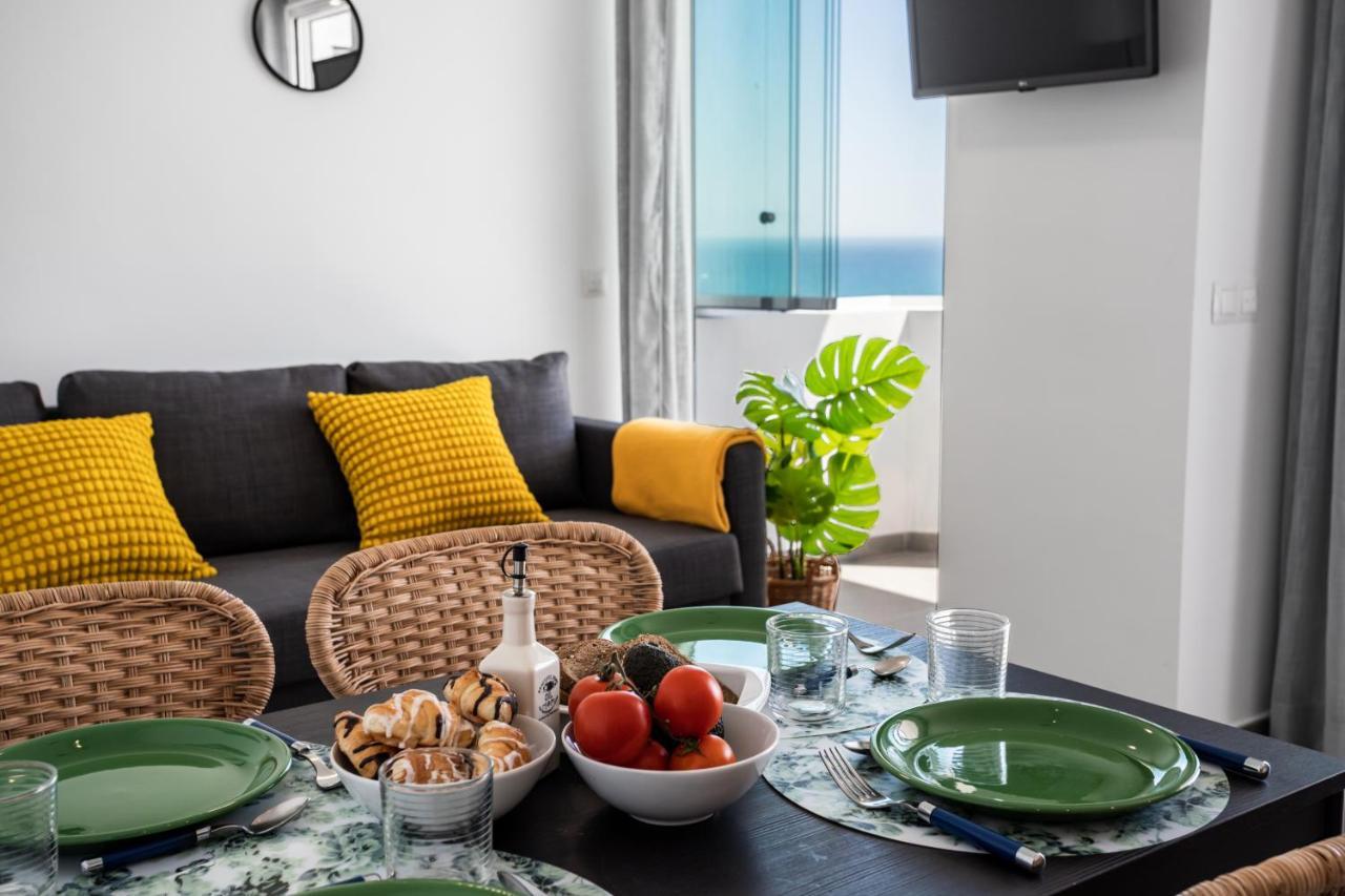 Sur Suites Palmeras 10 Фуeнхирола Екстериор снимка